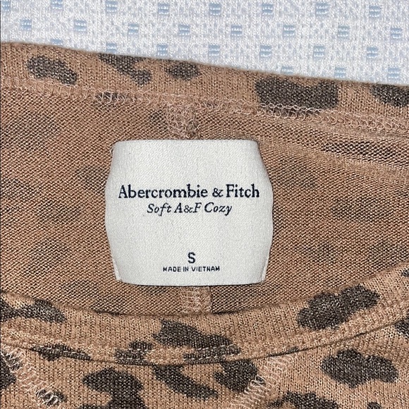 Abercrombie & Fitch Tan Brown Fitted Long Sleeve Blouse - Picture 5 of 5